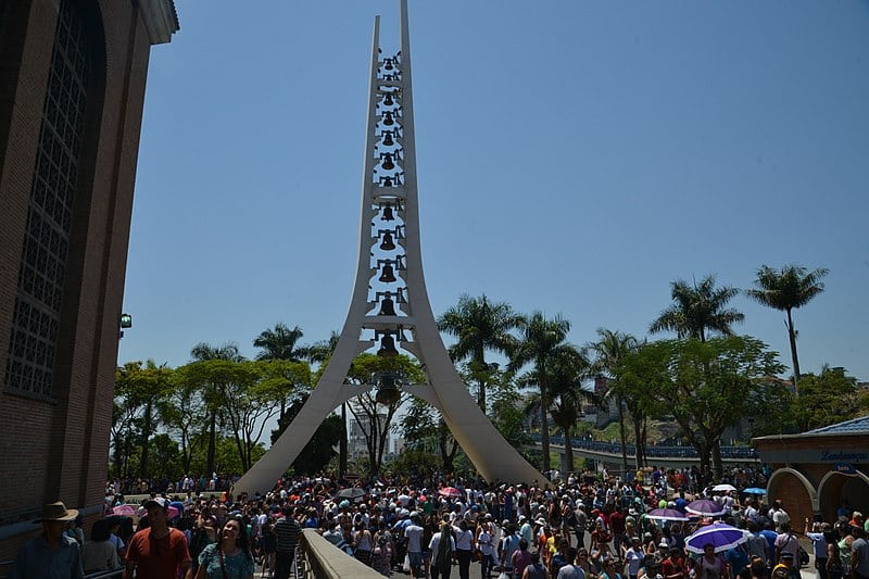 Monumentos no Santuário de Nossa Senhora Aparecida