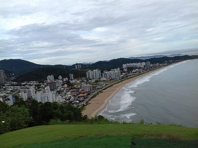 Melhores praias para surfar em Santa Catarina