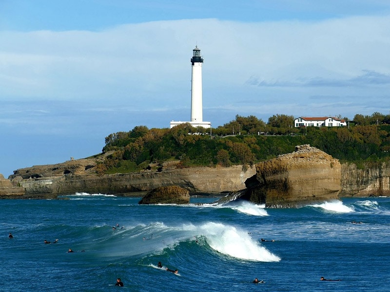 onde surfar na França