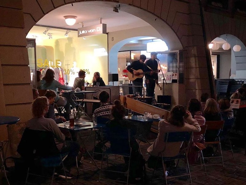 bar com música ao vivo na Suíça