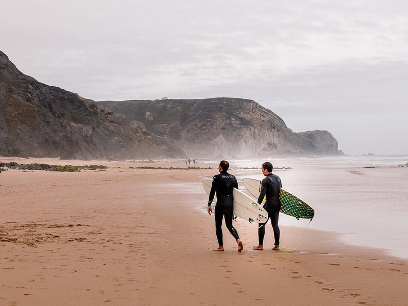 onde surfar em portugal