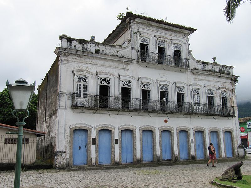 o que fazer em ubatuba a noite