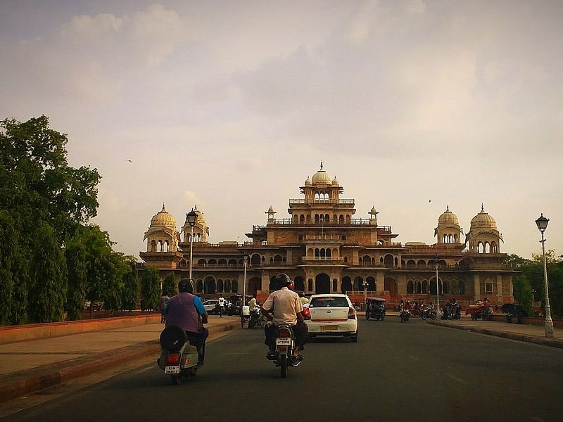 Tem Uber em Jaipur?