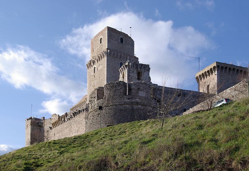 pontos turísticos de Assis Rocca Maggiore