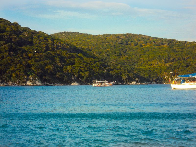 passeio de barco litoral carioca
