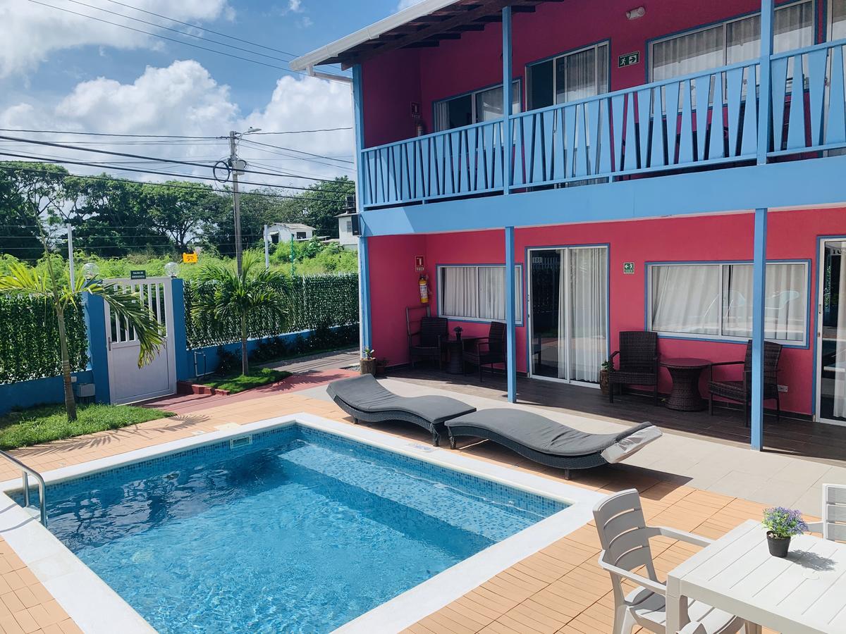 hotel com piscina em San Andrés