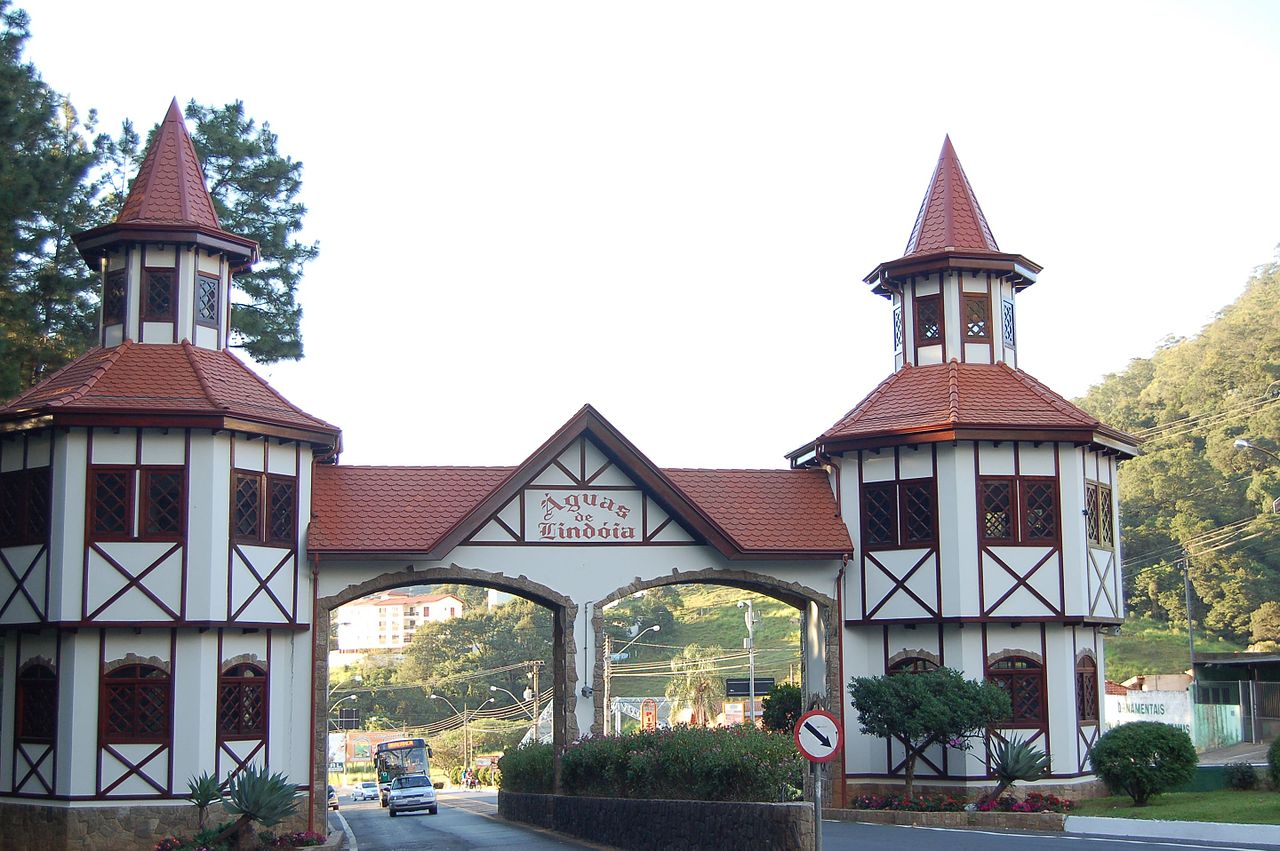 entrada Águas de Lindóia