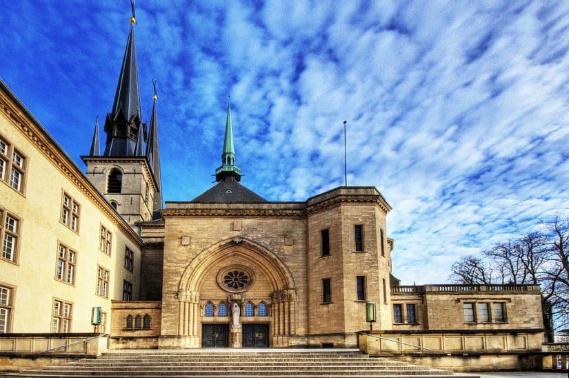 onde comer próximo a catedral de notre dame