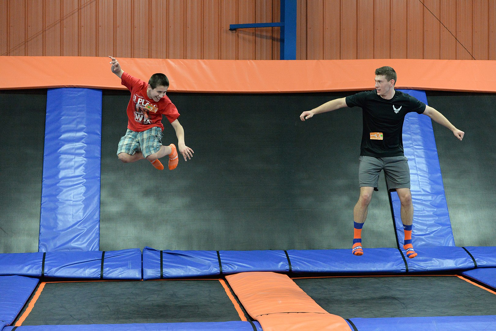 Miami com família Sky Zone Trampoline em Miami