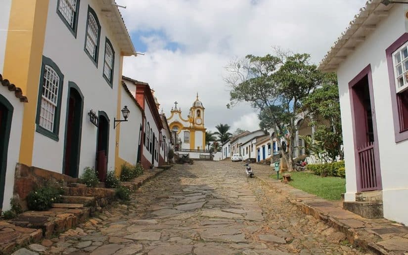 Cidades brasileiras para acampar tiradentes minas gerais