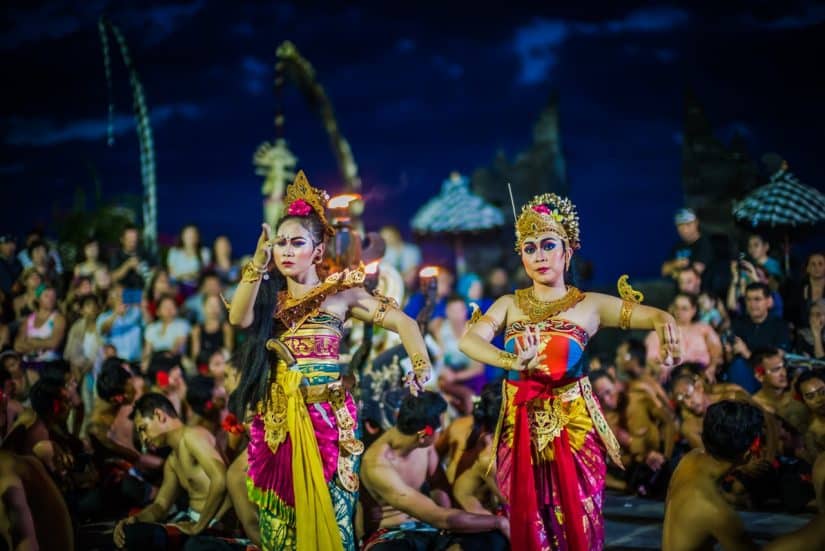 dança típica balinesa