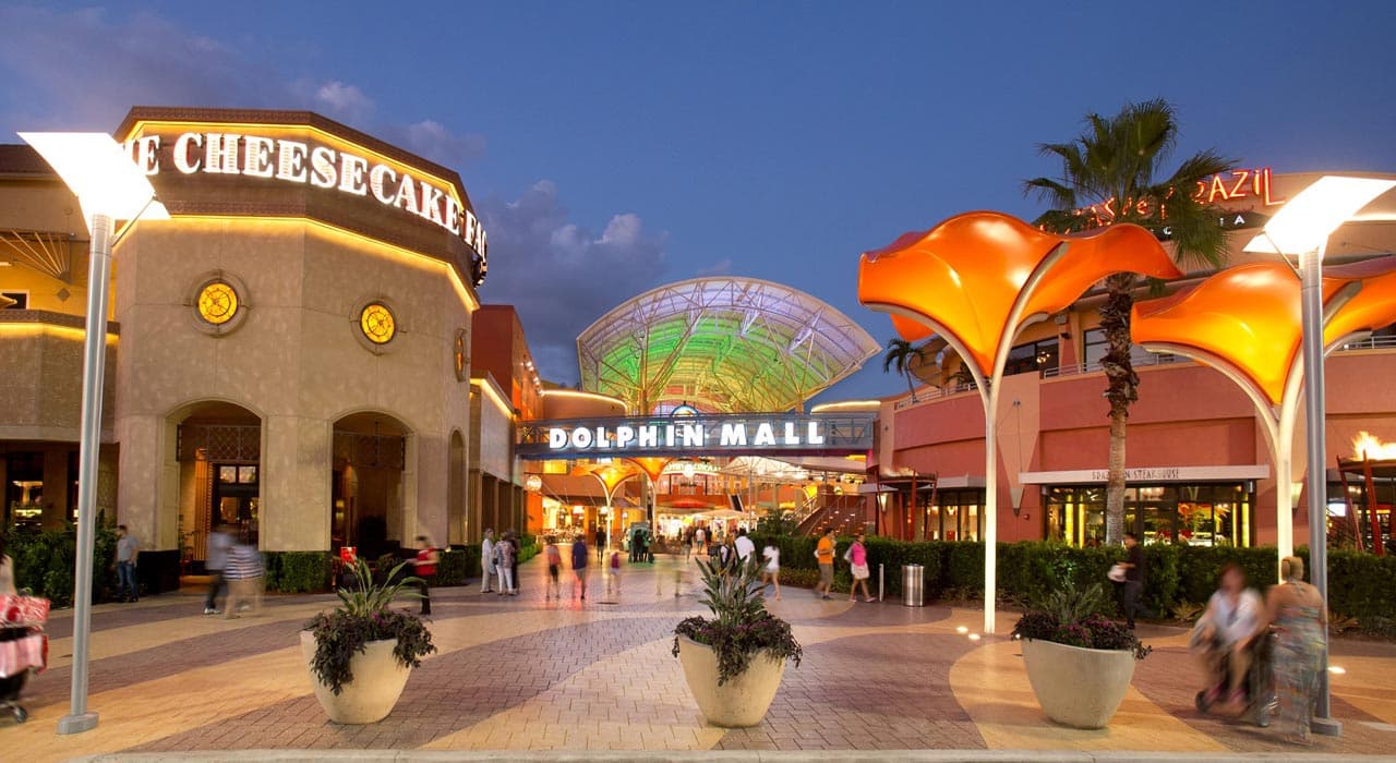 dolphin mall florida