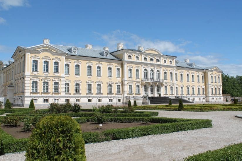 Tour no Palácio de Rundale