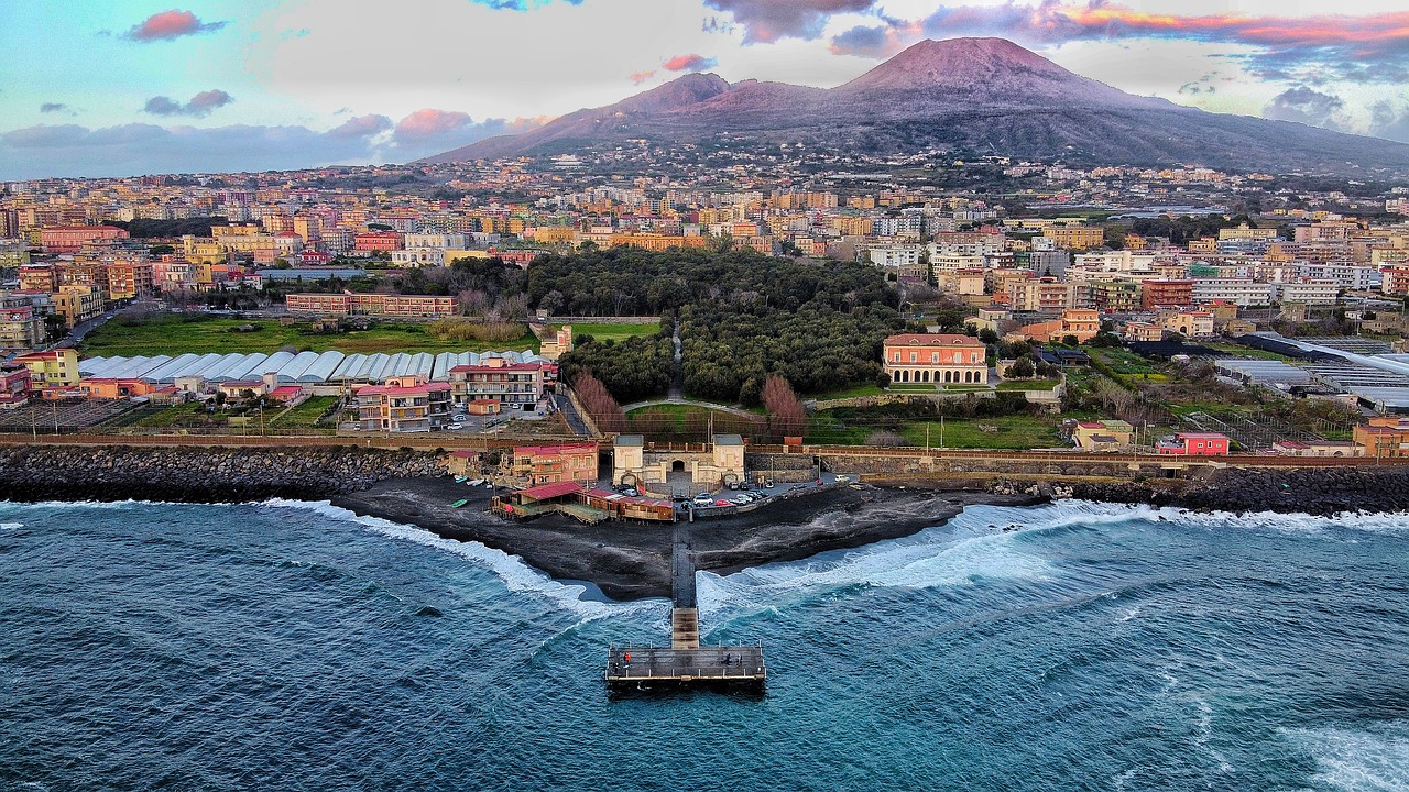 pontos turísticos de napoles vesuvio