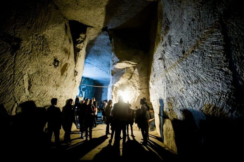 pontos turísticos de napoles Aquedutos