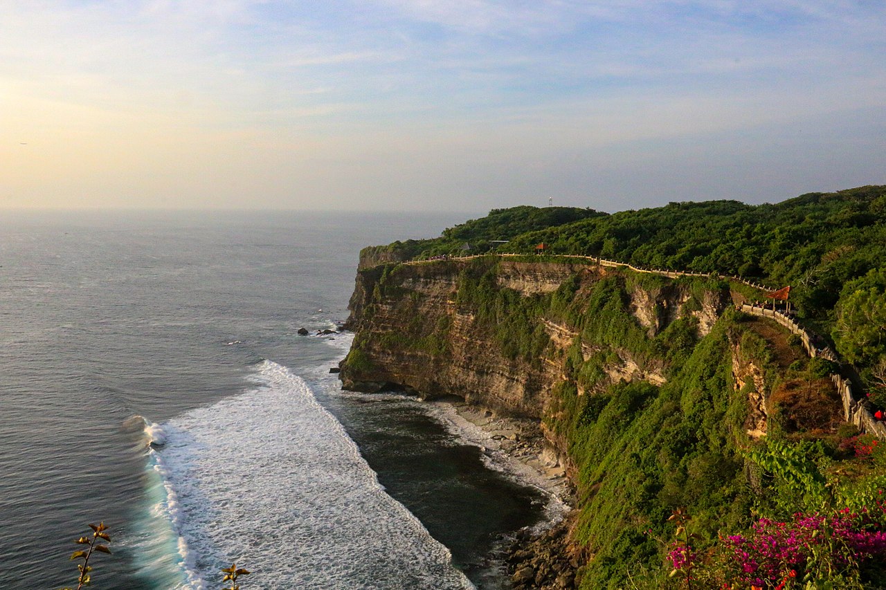 Lugares mais bonitos de Bali uluwatu indonésia