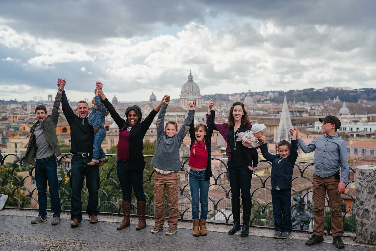 Família com crianças em Roma