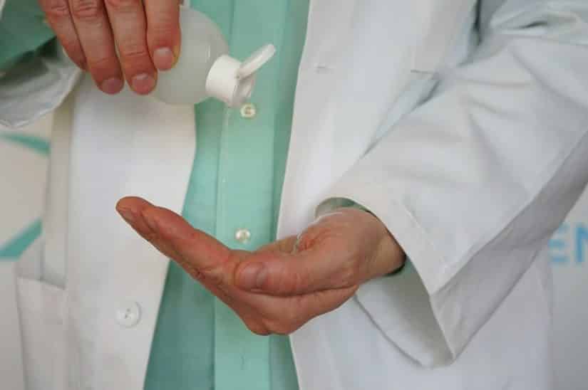 Cuidados com a saúde em uma viagem prevencao de contagio na viagem