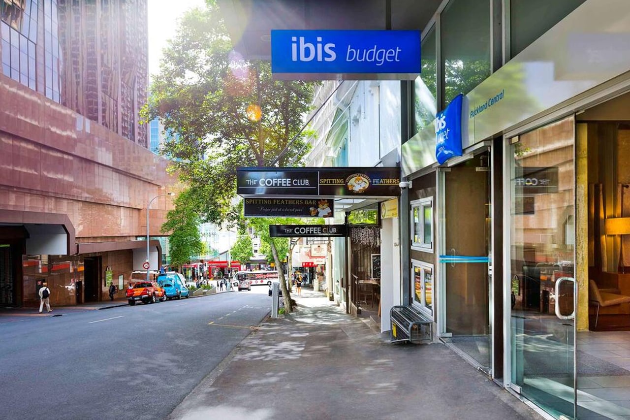 ubis budget auckland