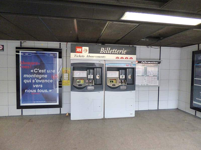 Andar de metrô em Montreal