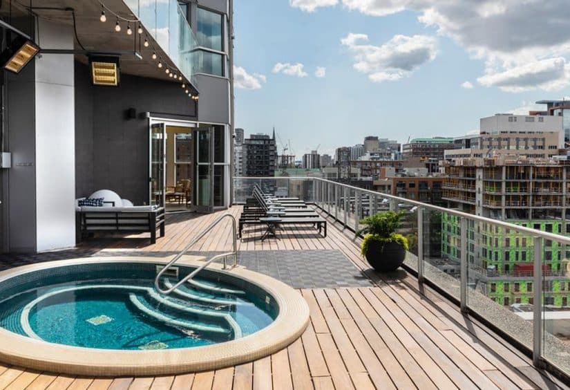 Turismo em Montreal Hoteis com piscina em montreal
