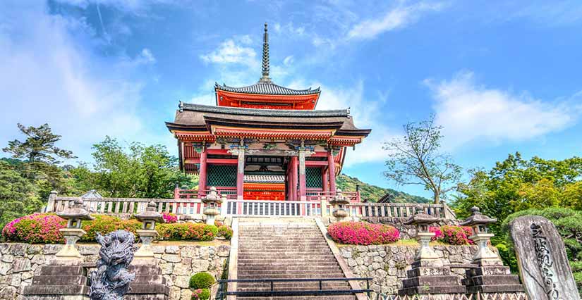 Templo com arquitetura japonesa