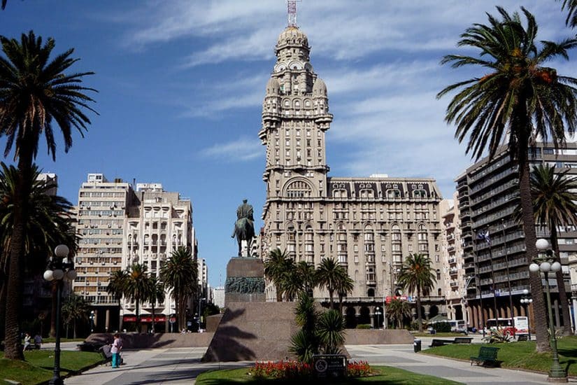 Dirigir de Montevideo para Punta del Este