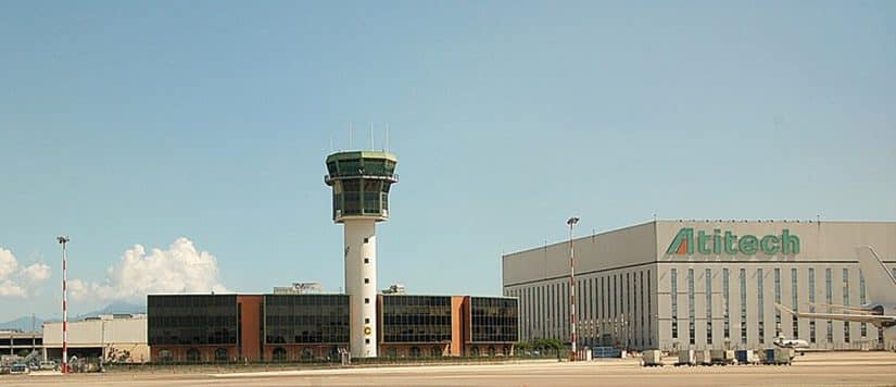 como ir do aeroporto de napoles para o centro