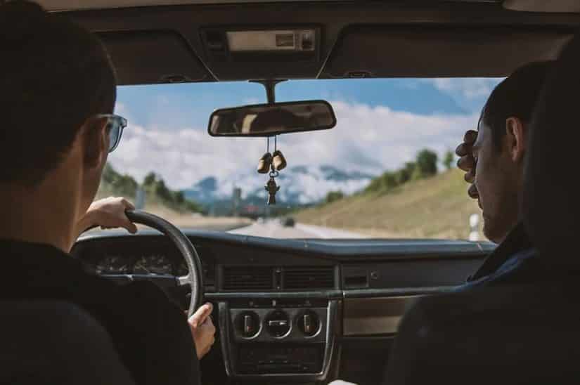 para onde viajar com amigos