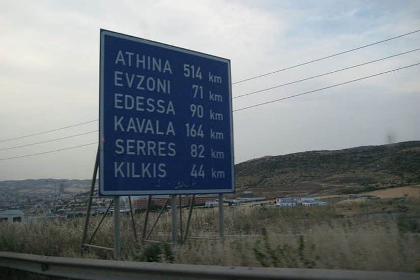aluguel de carro na grecia combustivel