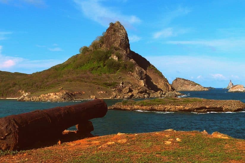 praia do sueste Fernando de Noronha