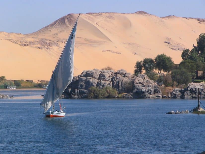 verão no egito aswan