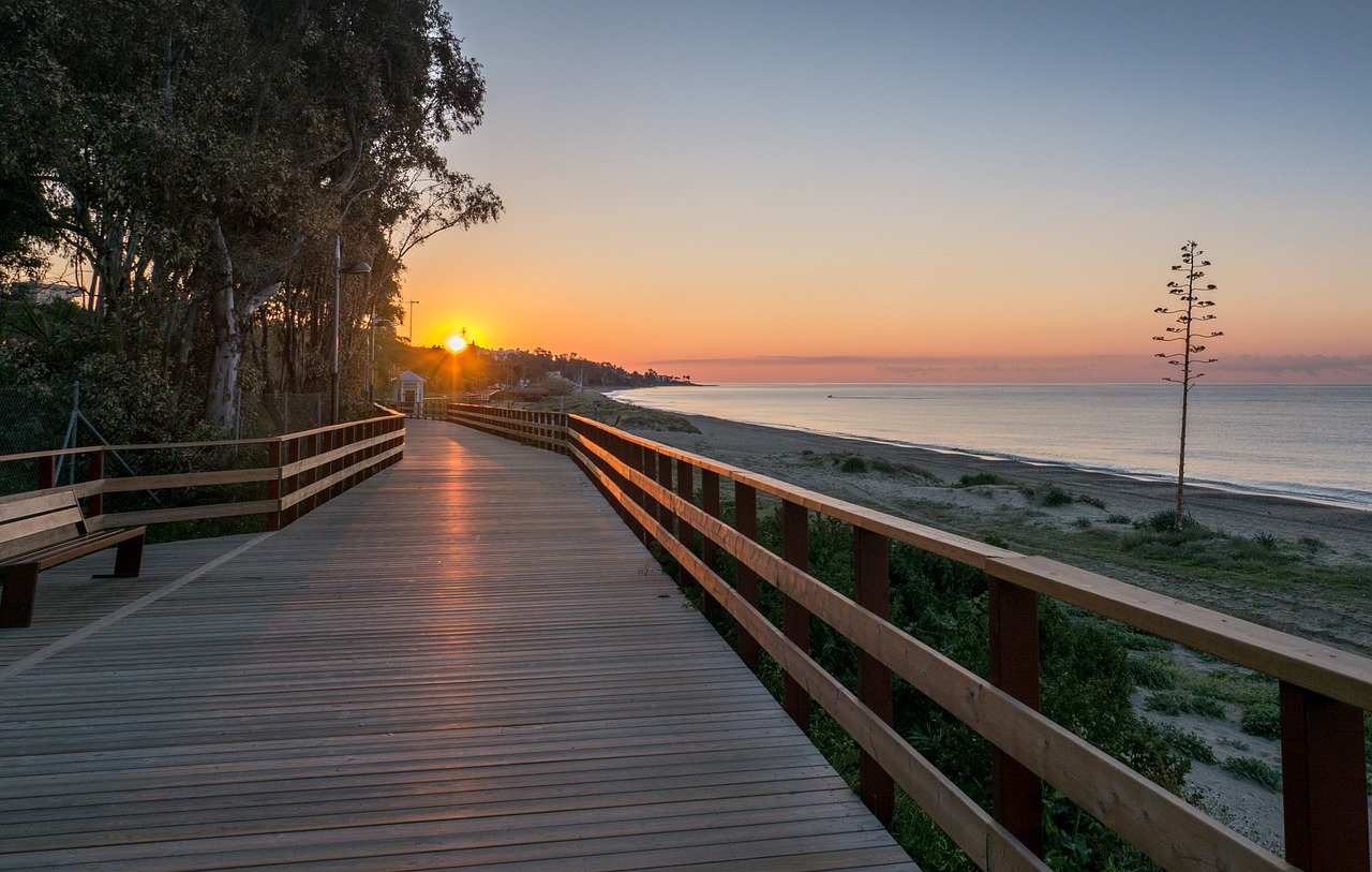 Praias de Marbella qual conhecer