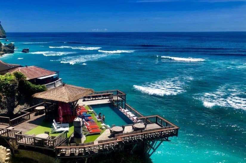 uluwatu beach