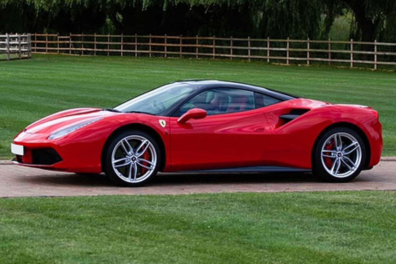 É caro testar uma Ferrari 488 em um autódromo cidades da italia