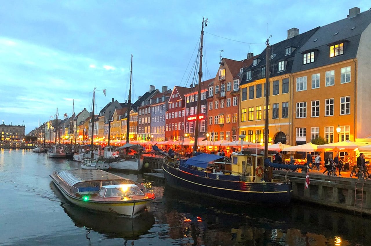 Turismo na Dinamarca Copenhague é destino para jogos da Liga Europa
