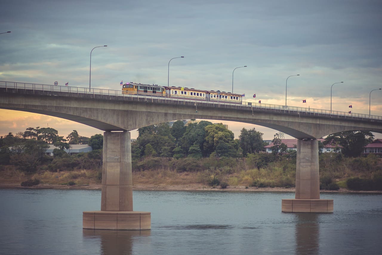 Viajar de trem no Laos