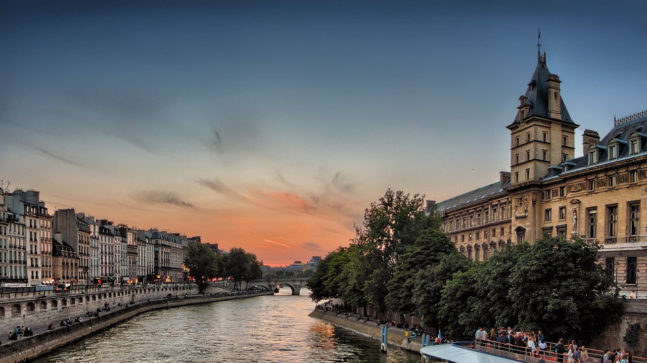 Turismo em Paris, na França. melhores atrações de paris