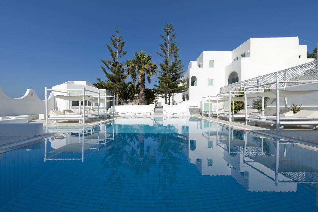 hotel para economizar em Santorini
