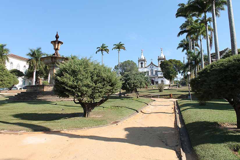 cidades turísticas pequenas no Brasil