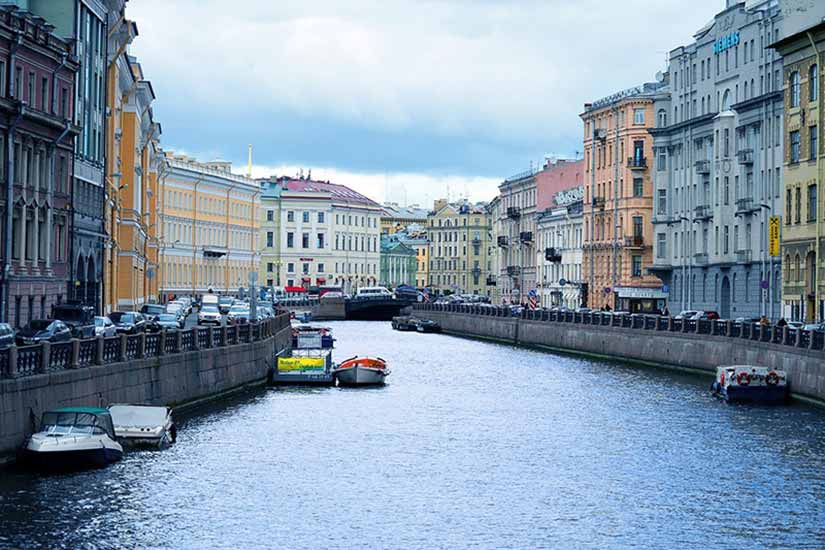 Roteiro diferente na Europa por dentro de São Petersburgo