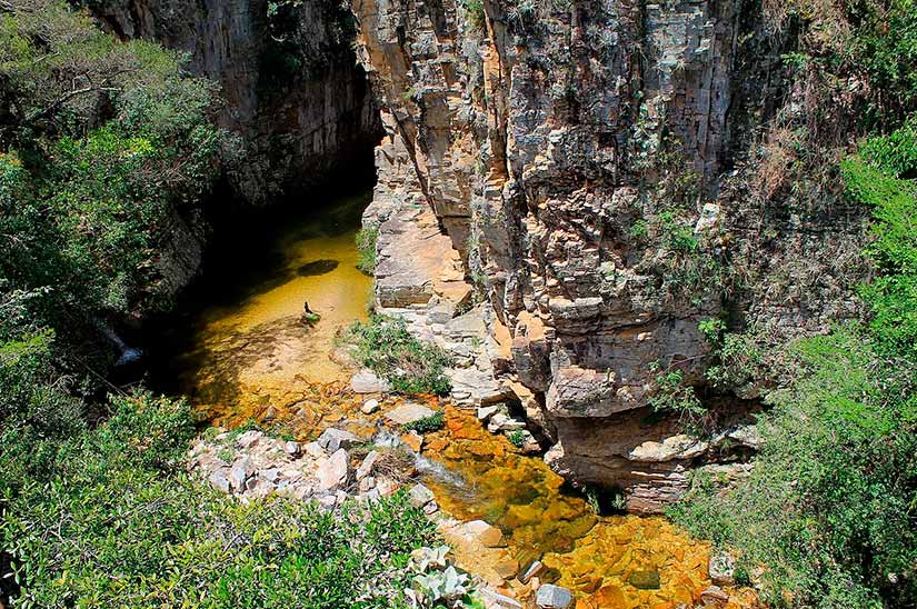 cachoeira do poço dourado