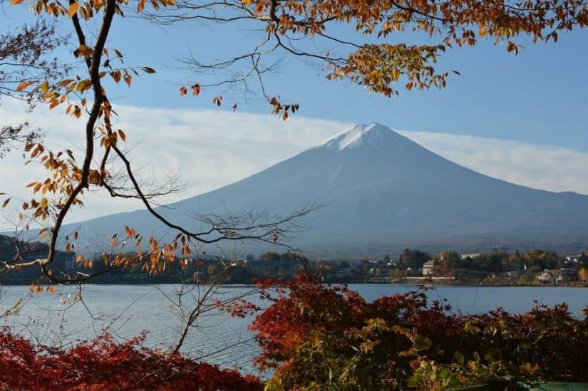 Lago Kawaguchi tem vista para o Monte Fuji, no Japão.