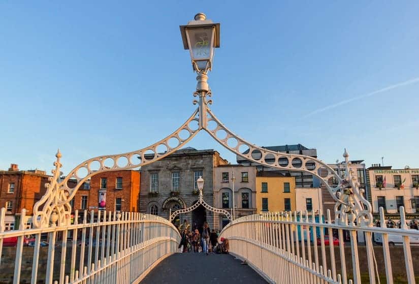 Ponte Halfpenny Bridge