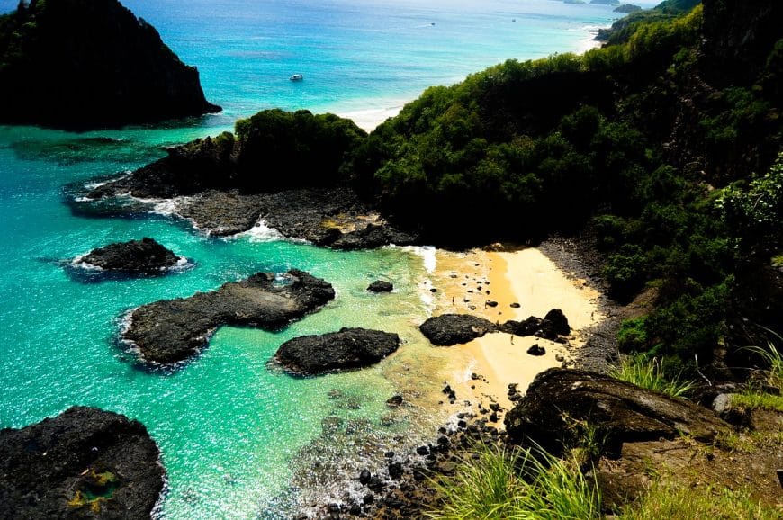 praias de noronha