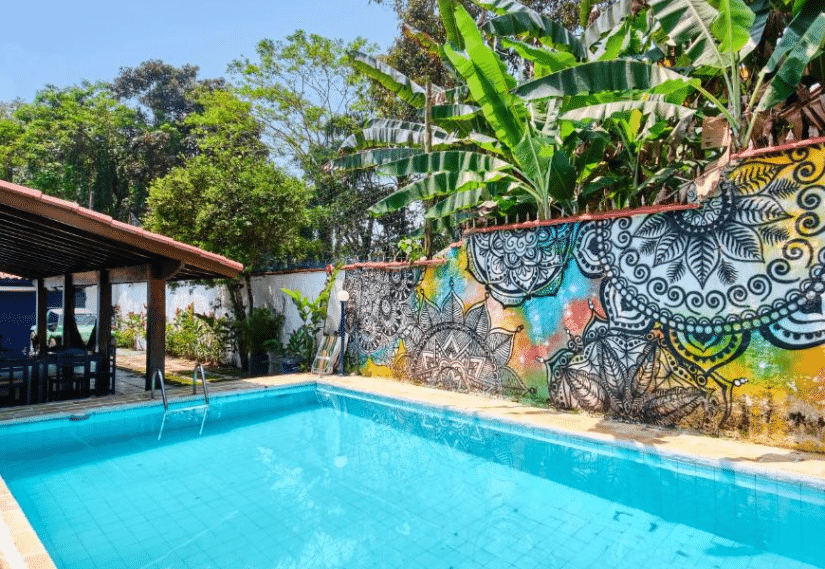 hostel em ubatuba barato