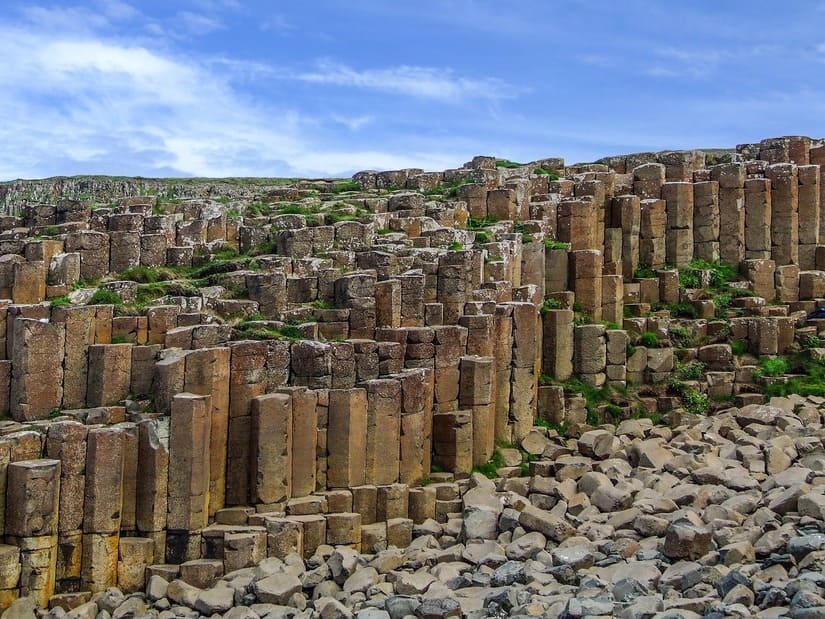 Giant's Causeway fica no Condado de Antrim.