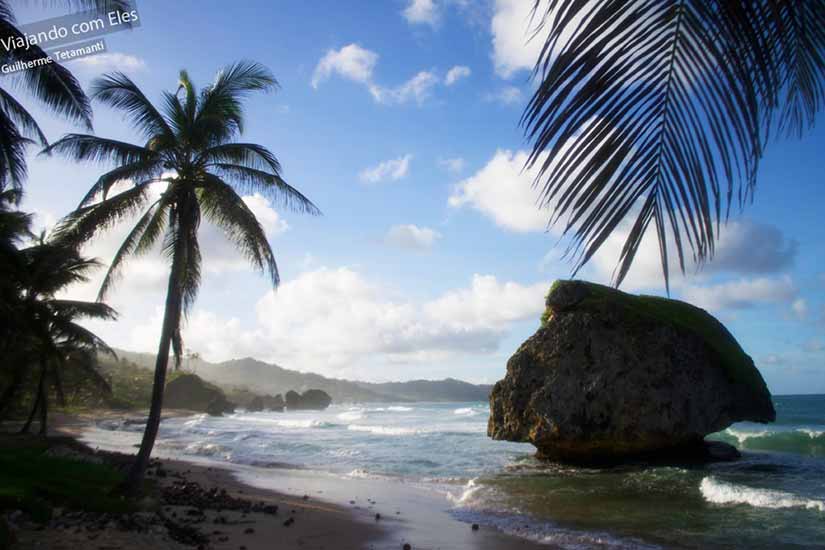 Praia de Bathsheba em Barbados