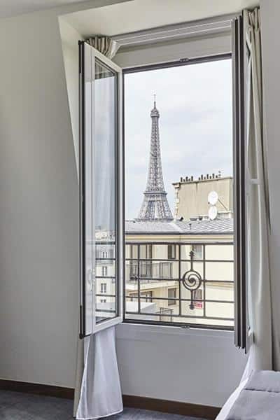 Hotel com vista para a Torre Eiffel