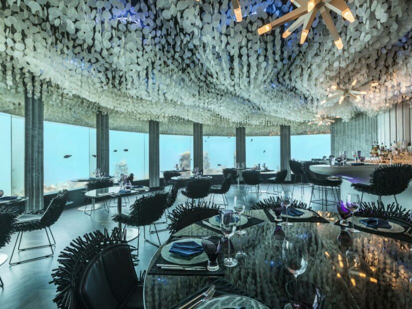 hotel submerso nas maldivas